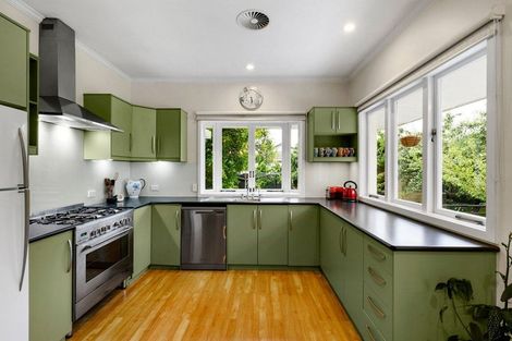 Photo of property in 142 Williams Street, Cambridge, 3434