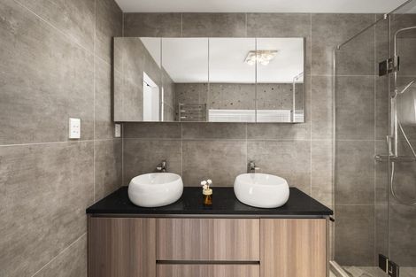 Photo of property in 9 Bremner Ridge Street, Flat Bush, Auckland, 2019