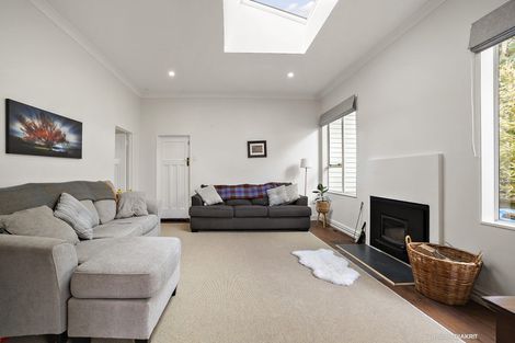 Photo of property in 5 Cashmere Avenue, Khandallah, Wellington, 6035