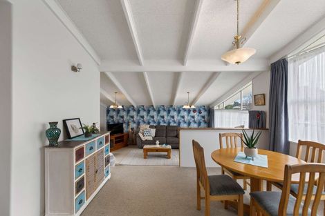 Photo of property in 8 Abraham Crescent, Milson, Palmerston North, 4414