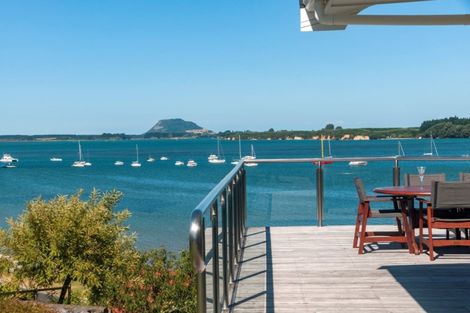 Photo of property in 53 Omokoroa Road, Omokoroa, 3114