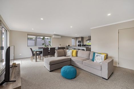 Photo of property in 121 Sutherland Road, Brookfield, Tauranga, 3110