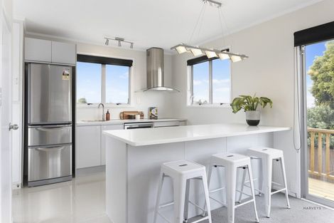 Photo of property in 19 Roick Parade, Glen Eden, Auckland, 0602