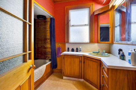 Photo of property in 42 Fantham Street, Hawera, 4610