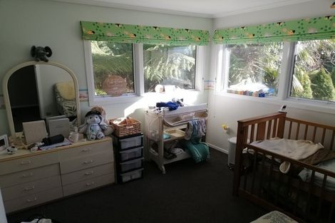 Photo of property in 32 Davis Grove, Wainuiomata, Lower Hutt, 5014