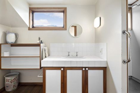 Photo of property in 157 Marine Parade, Eastbourne, Lower Hutt, 5013