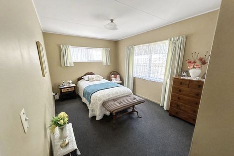 Photo of property in 18 Baillie Crescent, Carterton, 5713