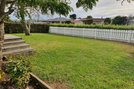 Photo of property in 17 Warriston Avenue, Waiuku, 2123