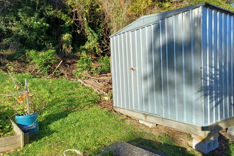 Photo of property in 56 Kenmore Street, Newlands, Wellington, 6037