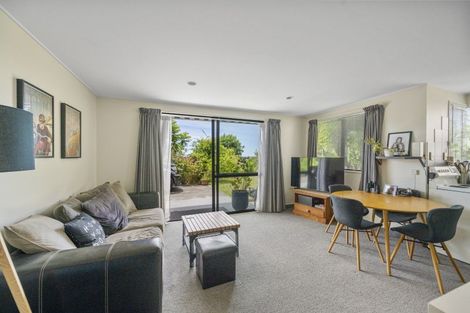 Photo of property in 9 Poaka Place, Taradale, Napier, 4112