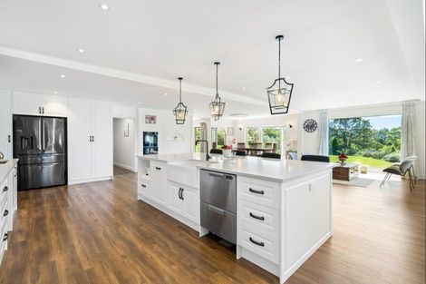 Photo of property in 105 Grassmere Road, Henderson Valley, Auckland, 0612