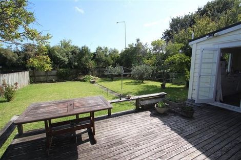 Photo of property in 25 Levonia Street, Morningside, Auckland, 1022