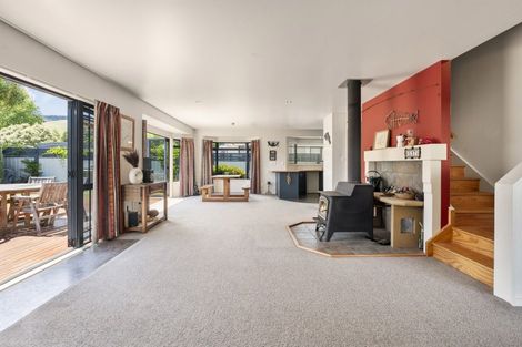 Photo of property in 137 Kenrigg Road West, Kinloch, Taupo, 3377