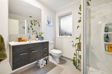 Photo of property in 10 Jeroboam Loop, Kumeu, 0810