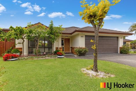 Photo of property in 11 Allerton Place, Wattle Downs, Auckland, 2103