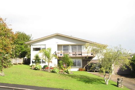 Photo of property in 6 Paisley Street, Mellons Bay, Auckland, 2014