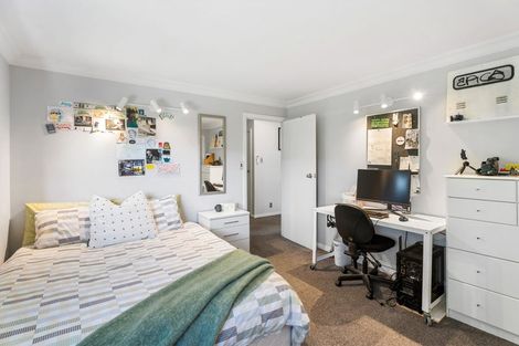 Photo of property in 2/52 Maxwelton Drive, Mairangi Bay, Auckland, 0630