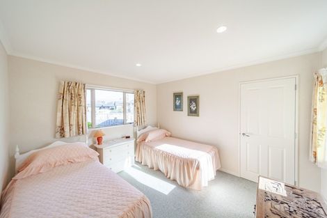 Photo of property in 8 Belgrove Place, Waipukurau, 4200