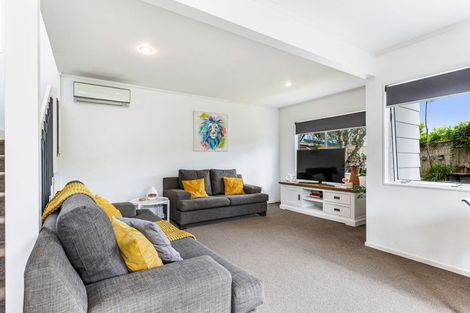 Photo of property in 1/41 Colwill Road, Massey, Auckland, 0614