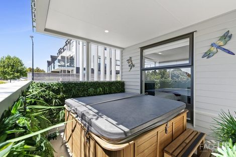 Photo of property in 32 Memorial Park Lane, Hobsonville, Auckland, 0618