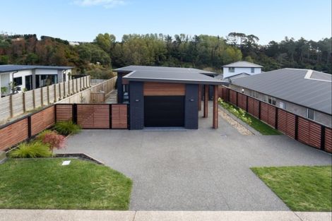 Photo of property in 24 Puhirake Crescent, Pyes Pa, Tauranga, 3112