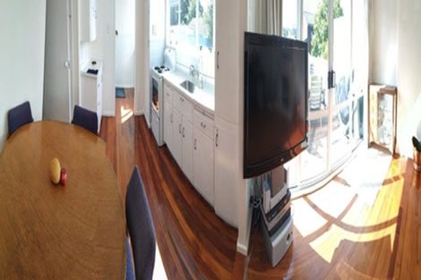 Photo of property in 19a Otakau Road, Milford, Auckland, 0620