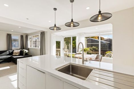 Photo of property in 46 Doralto Road, Frankleigh Park, New Plymouth, 4310