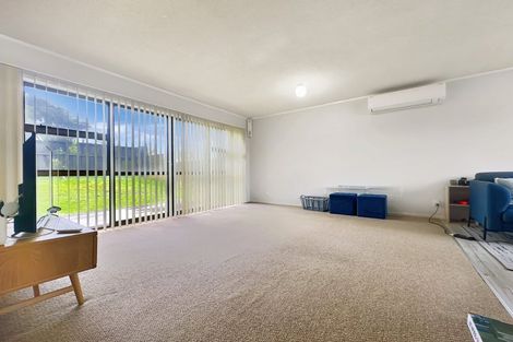 Photo of property in 2/39 Alfriston Road, Manurewa East, Auckland, 2102