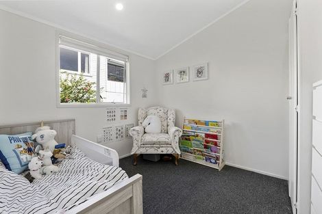 Photo of property in 25a Matai Road, Stanmore Bay, Whangaparaoa, 0932