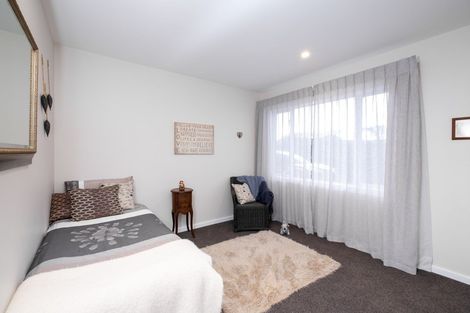 Photo of property in 6 Whittaker Place, Havelock North, 4130