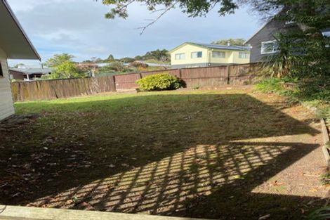 Photo of property in 35 Rhinevale Close, Henderson, Auckland, 0612