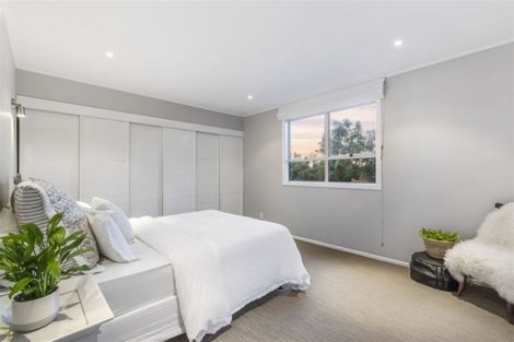 Photo of property in 1/60 Selwyn Crescent, Forrest Hill, Auckland, 0620
