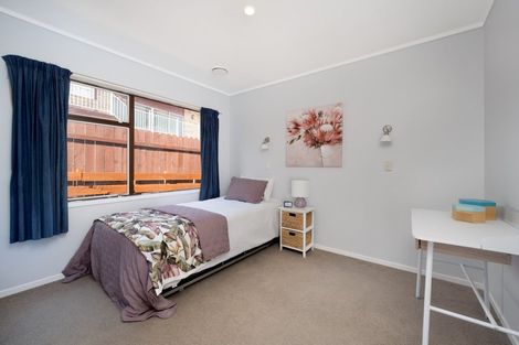 Photo of property in 5 Belmere Rise, Farm Cove, Auckland, 2012