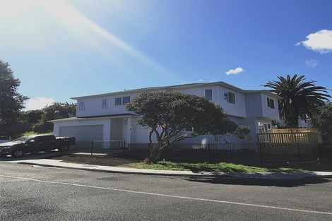 Photo of property in 1 Justin Place, Te Atatu Peninsula, Auckland, 0610