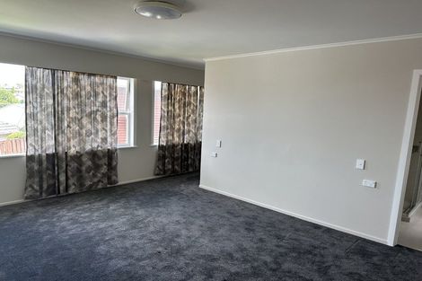 Photo of property in 15 Bevyn Street, Castor Bay, Auckland, 0620