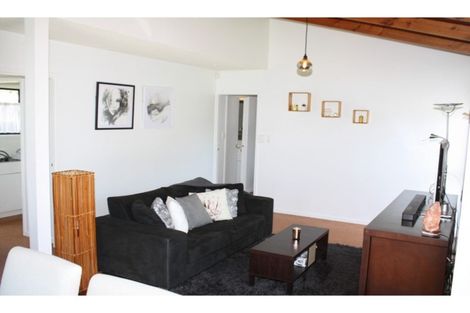 Photo of property in 17 Great North Road, Te Kamo, Whangarei, 0112