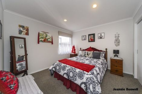 Photo of property in 5 Levi Place, Kelvin Grove, Palmerston North, 4414