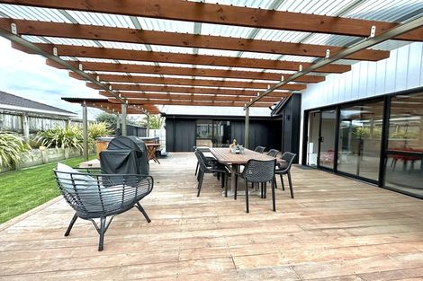 Photo of property in 11 Hamon Place, Pukehangi, Rotorua, 3015