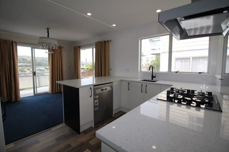 Photo of property in 14 Katarina Grove, Tawa, Wellington, 5028