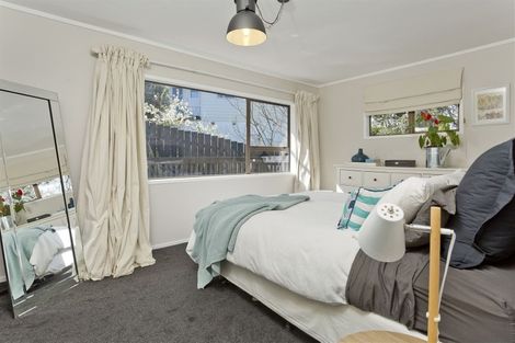 Photo of property in 22 Yule Place, Massey, Auckland, 0614