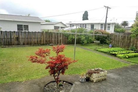 Photo of property in 1/11 Strid Road, Te Atatu South, Auckland, 0610
