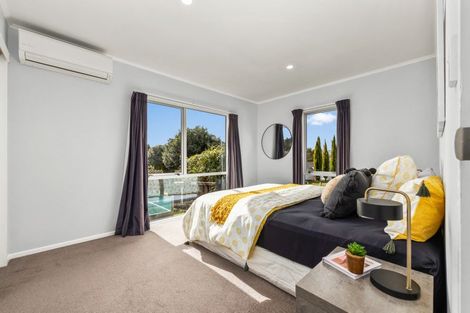 Photo of property in 8 Hicks Close, Whitby, Porirua, 5024