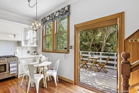 Photo of property in 28 Devon Street, Aro Valley, Wellington, 6021