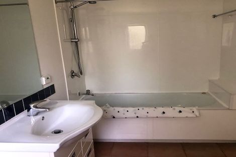 Photo of property in 2/2 Flavia Close, Torbay, Auckland, 0630