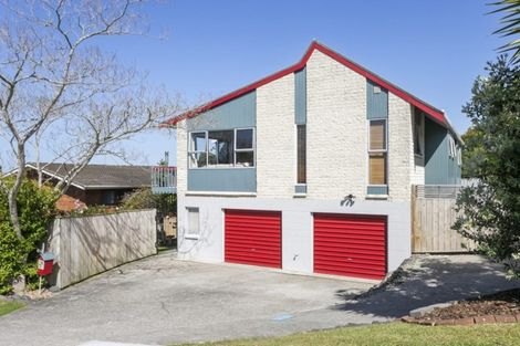 Photo of property in 8 Valdese Rise, Browns Bay, Auckland, 0630