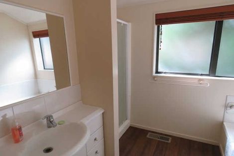 Photo of property in 4 Akona Lane, Hamilton East, Hamilton, 3216