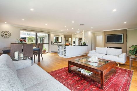 Photo of property in 25 Stella Drive, Clarks Beach, 2122