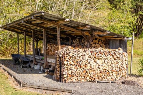 Photo of property in 100 Motukaraka Point Road, Kohukohu, 0491