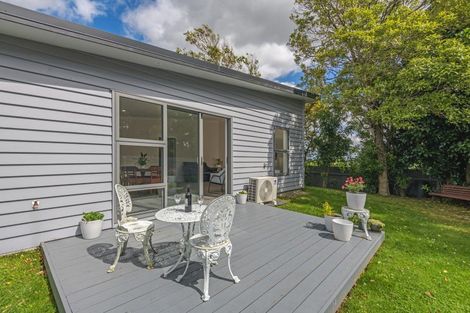 Photo of property in 5a Aokautere Drive, Fitzherbert, 4410