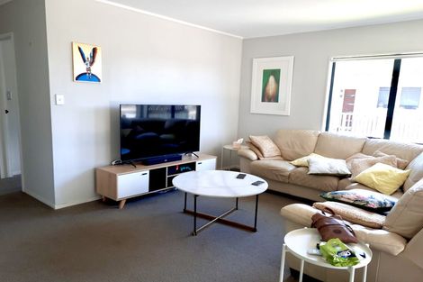 Photo of property in 216 Whangaparaoa Road, Red Beach, 0932
